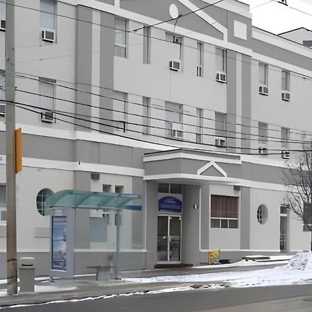 Howard Johnson By Wyndham Toronto Downtown West Exterior foto